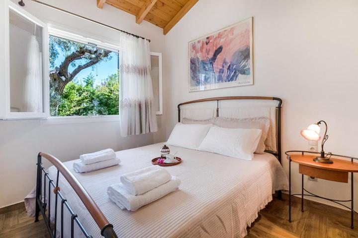 Poly'S Villa Lefkada Apolpaina ภายนอก รูปภาพ