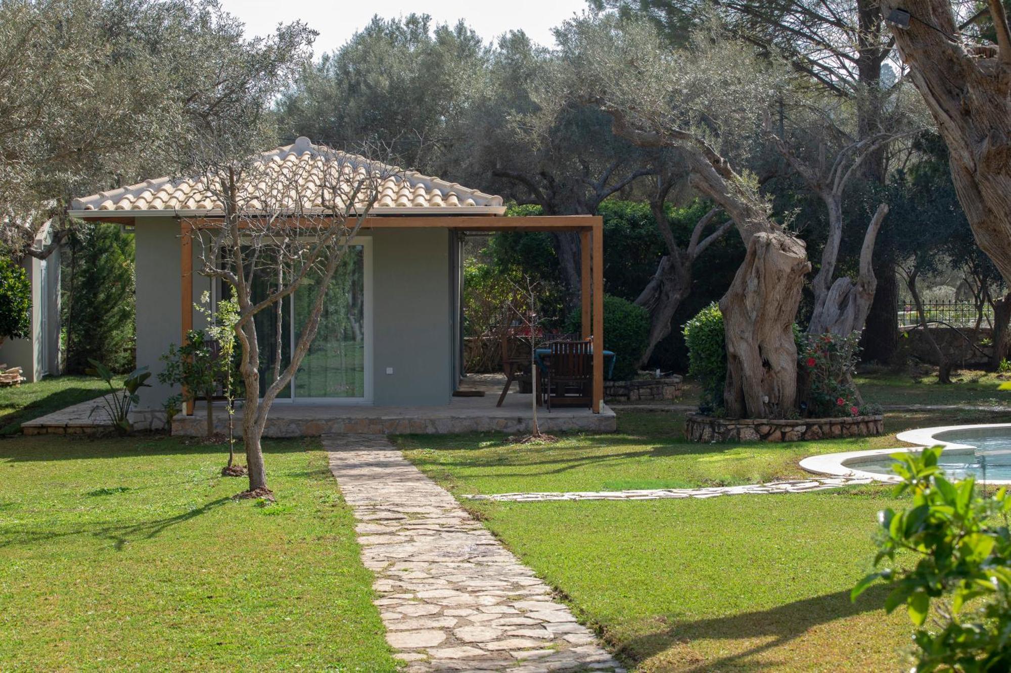 Poly'S Villa Lefkada Apolpaina ภายนอก รูปภาพ