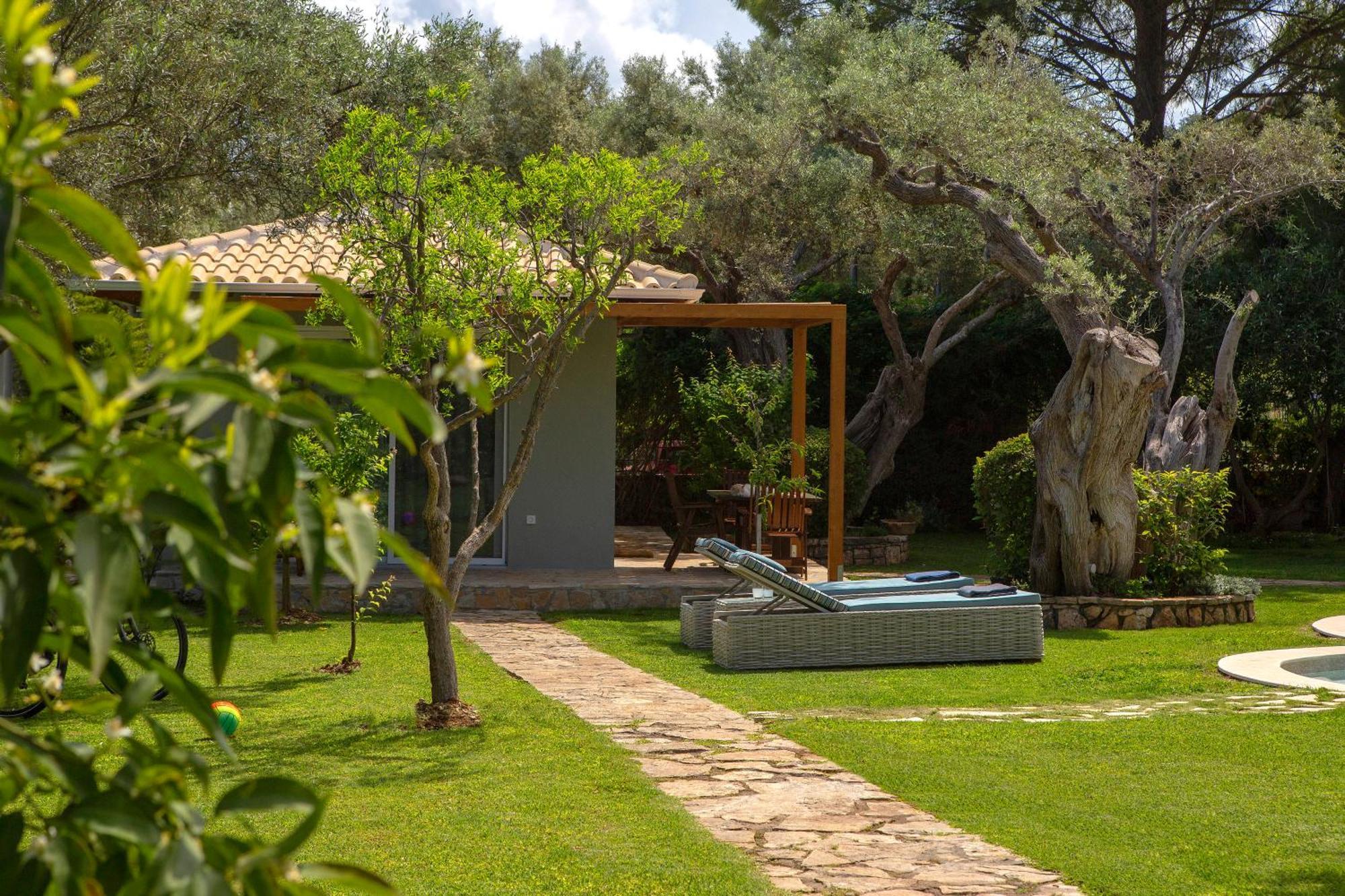 Poly'S Villa Lefkada Apolpaina ภายนอก รูปภาพ